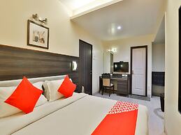 OYO 17332 Hotel Nana's