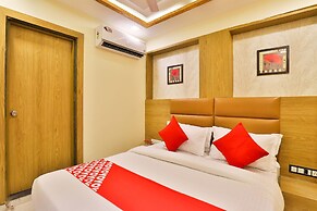 OYO 19501 Hotel Silver Palace