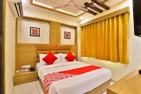 OYO 19501 Hotel Silver Palace