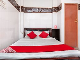 OYO 19396 Cristal Residency