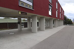 IQ Hotel