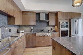 The Lion Vail- 4 BR Modern Mountain Luxury by RedAwning - Save 20% on 