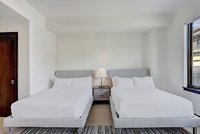 The Lion Vail- 4 BR Modern Mountain Luxury by RedAwning - Save 20% on 