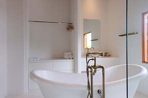 Vali Villa Bangkok