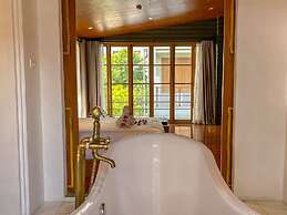 Vali Villa Bangkok