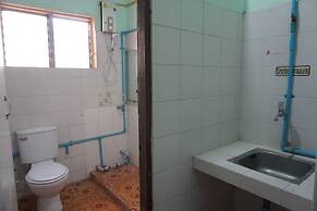 OYO 730 Meedee Hostel