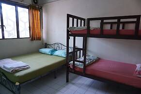 OYO 730 Meedee Hostel