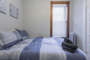 Depaul 2 BDR - Walk to Train, University, and More