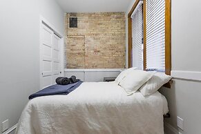 Depaul 2 BDR - Walk to Train, University, and More