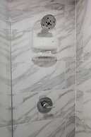 Juniper Mist - Modern 1 Bdr in Downtown