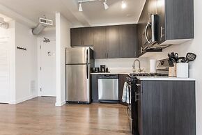 Juniper Mist - Modern 1 Bdr in Downtown