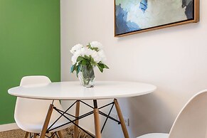 Juniper Mist - Modern 1 Bdr in Downtown
