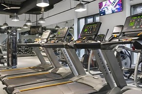The Gulfstream - Vibrant Studio Heart of Downtown