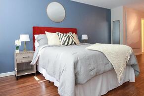 The Gulfstream - Vibrant Studio Heart of Downtown