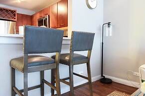 The Gulfstream - Vibrant Studio Heart of Downtown