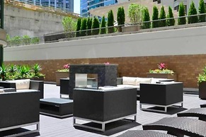 The Gulfstream - Vibrant Studio Heart of Downtown