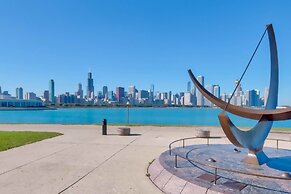 The Gulfstream - Vibrant Studio Heart of Downtown