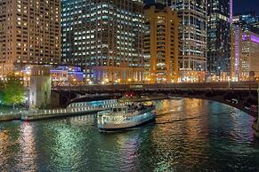 The Gulfstream - Vibrant Studio Heart of Downtown