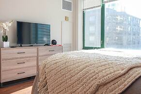 The Gulfstream - Vibrant Studio Heart of Downtown