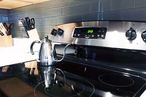 The Gulfstream - Vibrant Studio Heart of Downtown