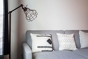 Handsome Mccormick 3bd-2ba Loft