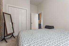Handsome Mccormick 3bd-2ba Loft