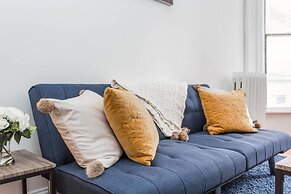 Live Like a Local - Downtown 3 BDR Gem