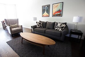 2 Level Home near Wrigley