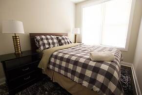 2 Level Home near Wrigley