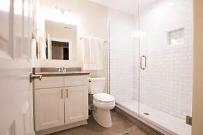 2 Level Home near Wrigley