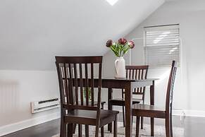 Unique Wrigleyville Gem