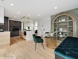 4 BDR Penthouse with Views