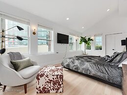 4 BDR Penthouse with Views