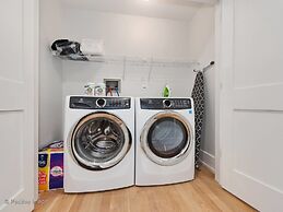 4 BDR Penthouse with Views