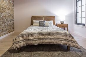 Breathtaking 6 BDR Luxury Condo Downtown Chicago