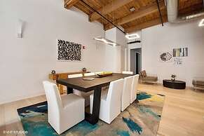 Breathtaking 6 BDR Luxury Condo Downtown Chicago