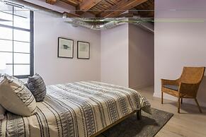 Breathtaking 6 BDR Luxury Condo Downtown Chicago