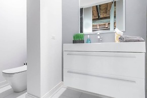 Breathtaking 6 BDR Luxury Condo Downtown Chicago