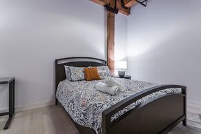 Breathtaking 6 BDR Luxury Condo Downtown Chicago