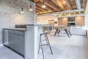 Breathtaking 6 BDR Luxury Condo Downtown Chicago