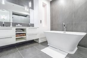 Breathtaking 6 BDR Luxury Condo Downtown Chicago