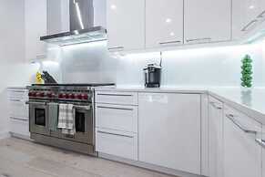 Breathtaking 6 BDR Luxury Condo Downtown Chicago