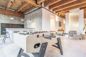 Breathtaking 6 BDR Luxury Condo Downtown Chicago