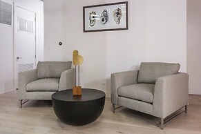 Breathtaking 6 BDR Luxury Condo Downtown Chicago