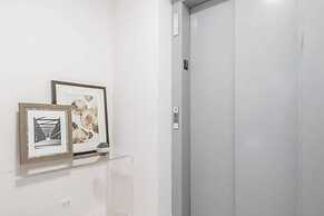 Breathtaking 6 BDR Luxury Condo Downtown Chicago