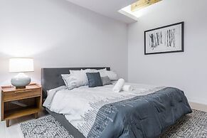 Breathtaking 6 BDR Luxury Condo Downtown Chicago