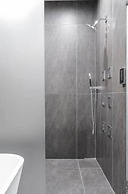 Breathtaking 6 BDR Luxury Condo Downtown Chicago