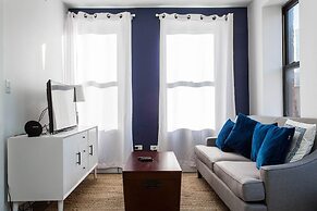 Chestnut Charm - Modern 1 BDR in Downtown