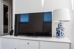 Chestnut Charm - Modern 1 BDR in Downtown