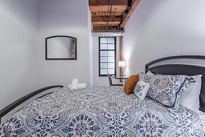 3 BDR Downtown Luxury Loft-spacious, Safe & Secure